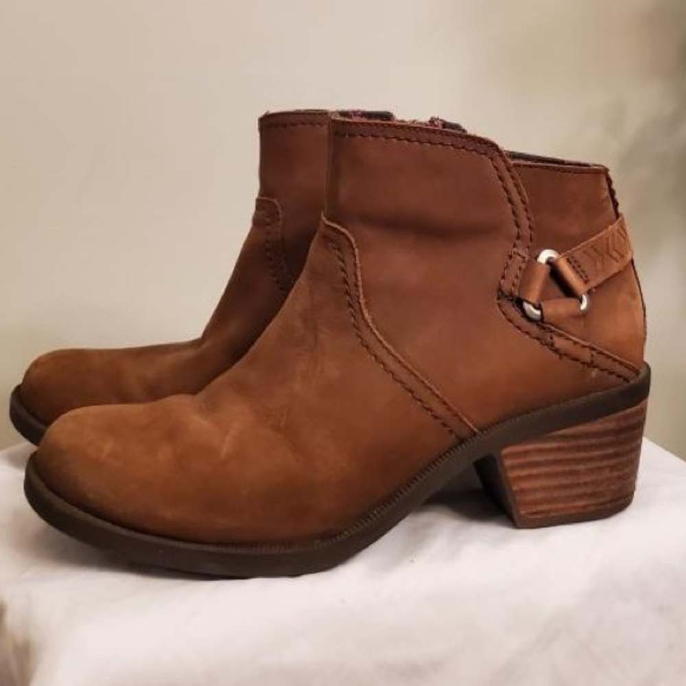 COPY - 🎊HP ”Picks We Love” 5/5/21🎊Teva booties